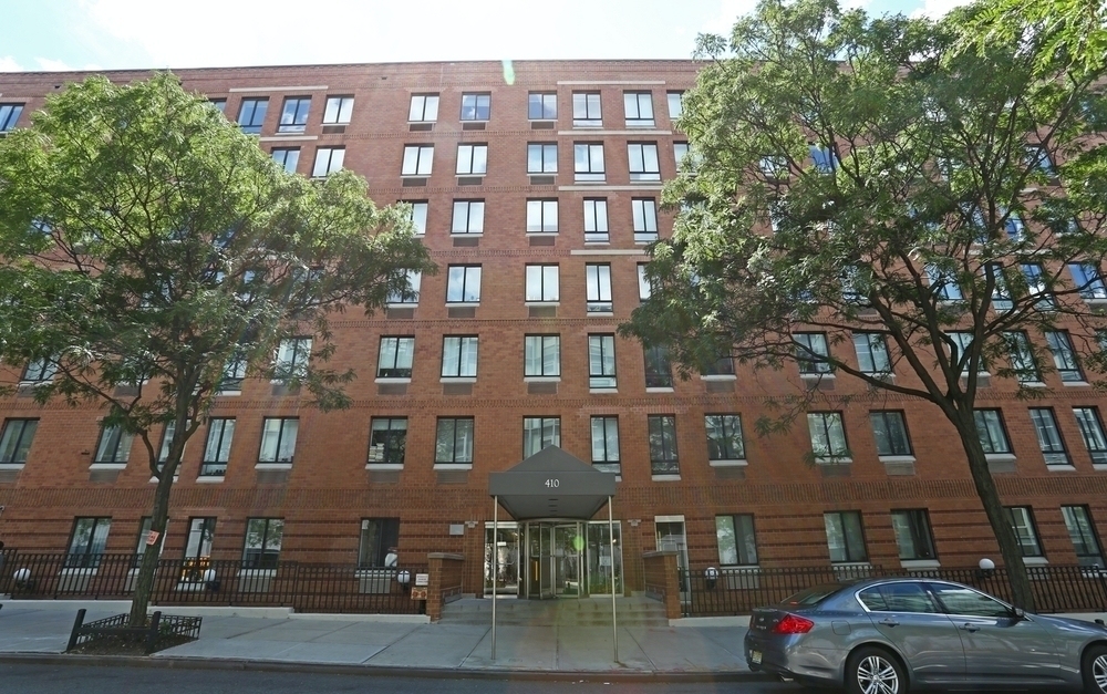 West 53rd Street - Photo 6