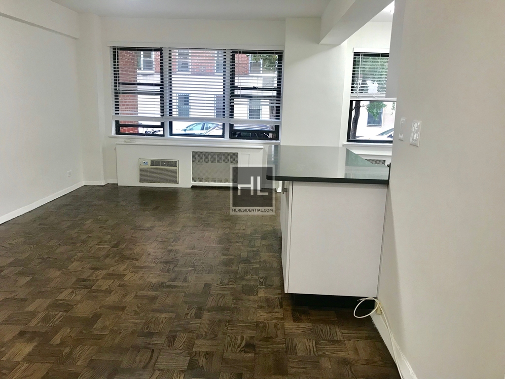 Beekman Place - Photo 2
