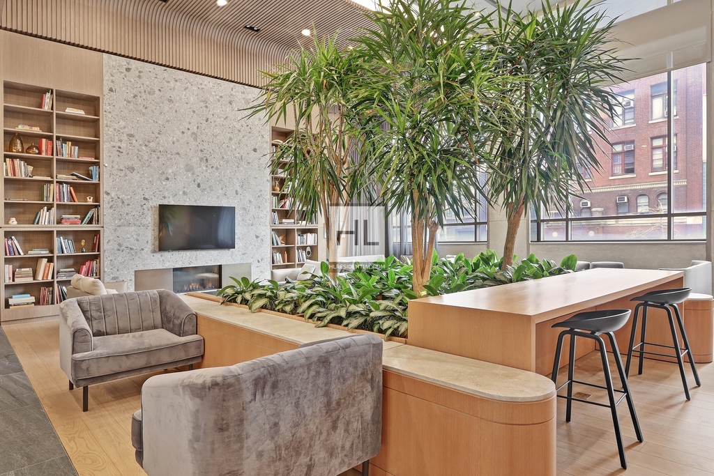 West 43 Street - Photo 6
