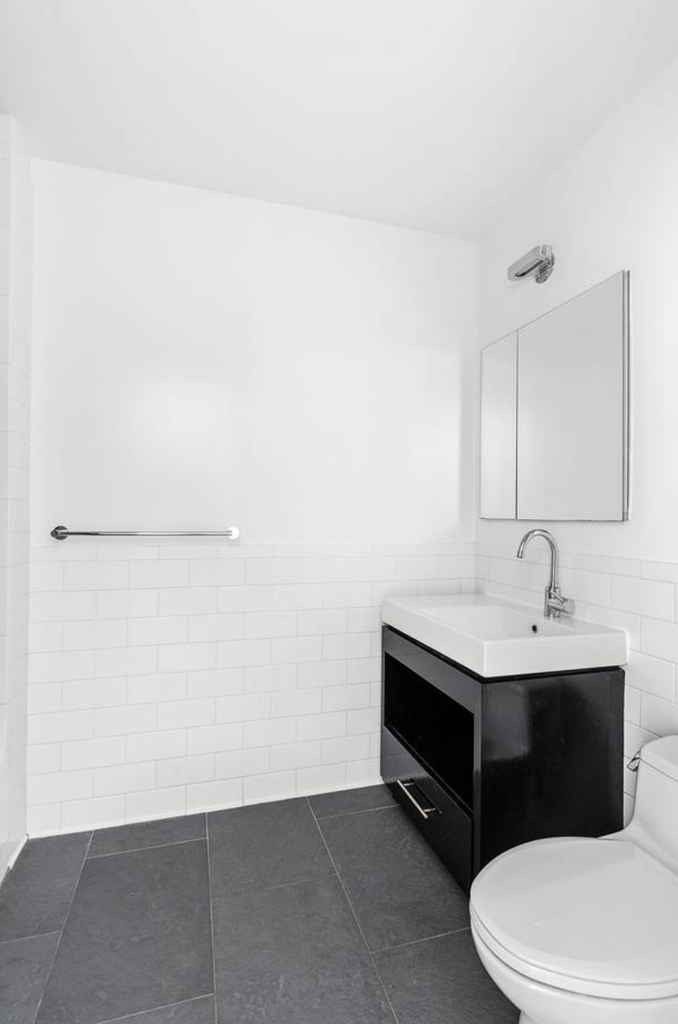 West 54th Street - Photo 3