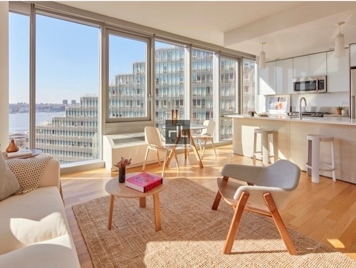West 54th Street - Photo 0