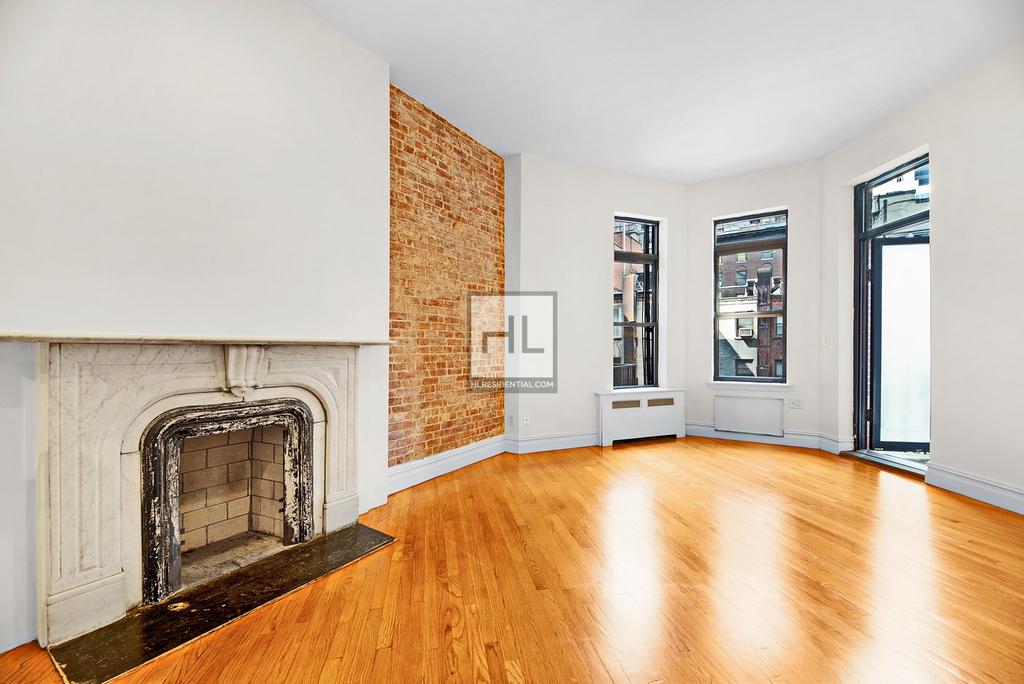 West 54 Street - Photo 0