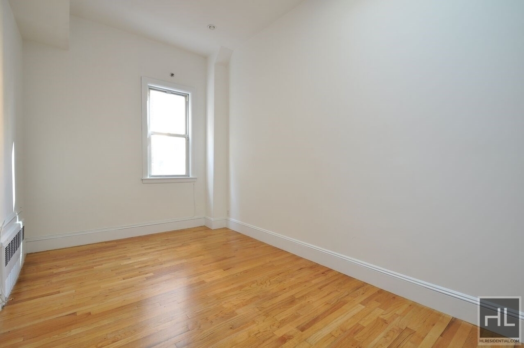 East 57 Street - Photo 4