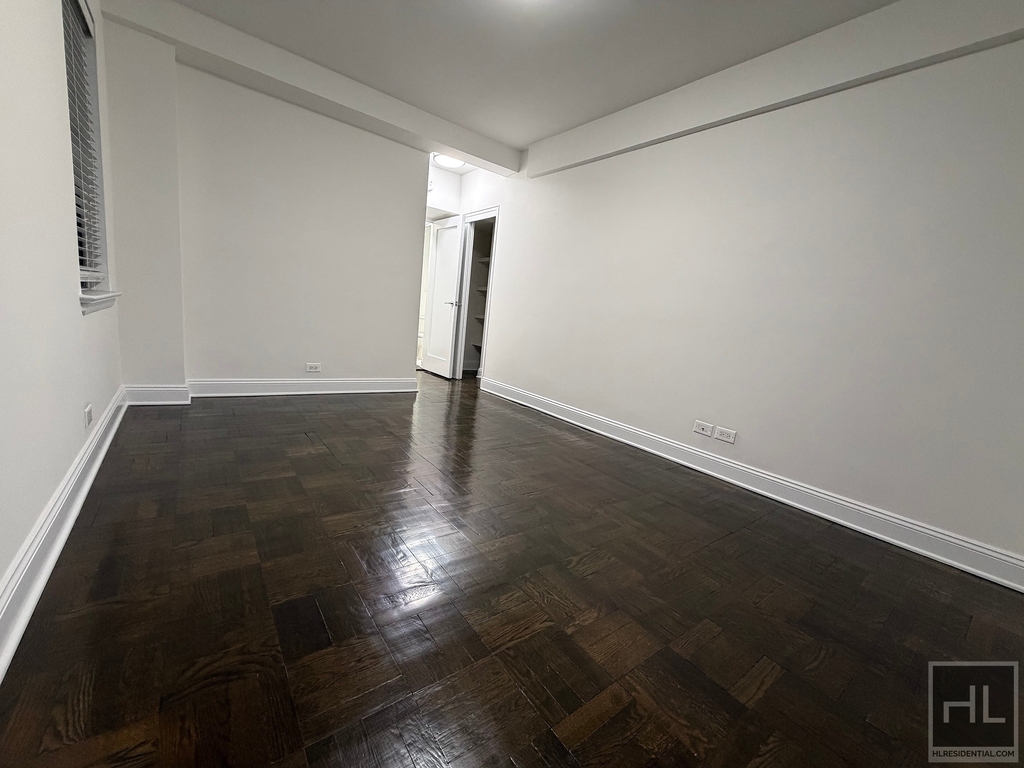 Beekman Place - Photo 1