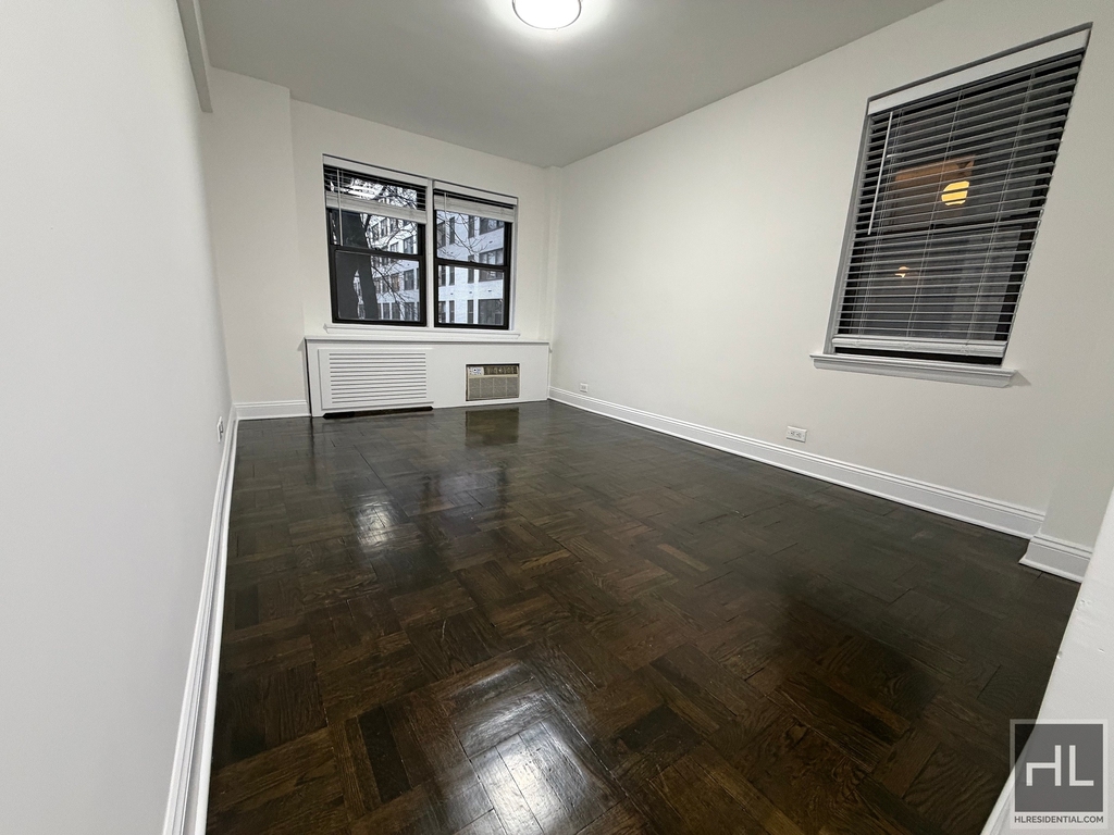 Beekman Place - Photo 2