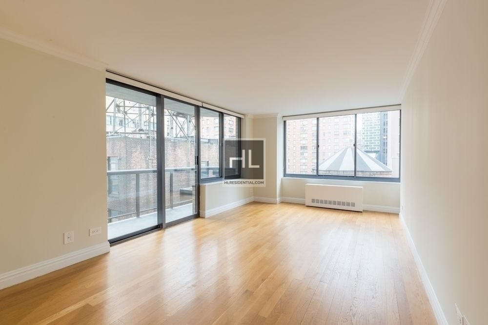 West 48th Street - Photo 1