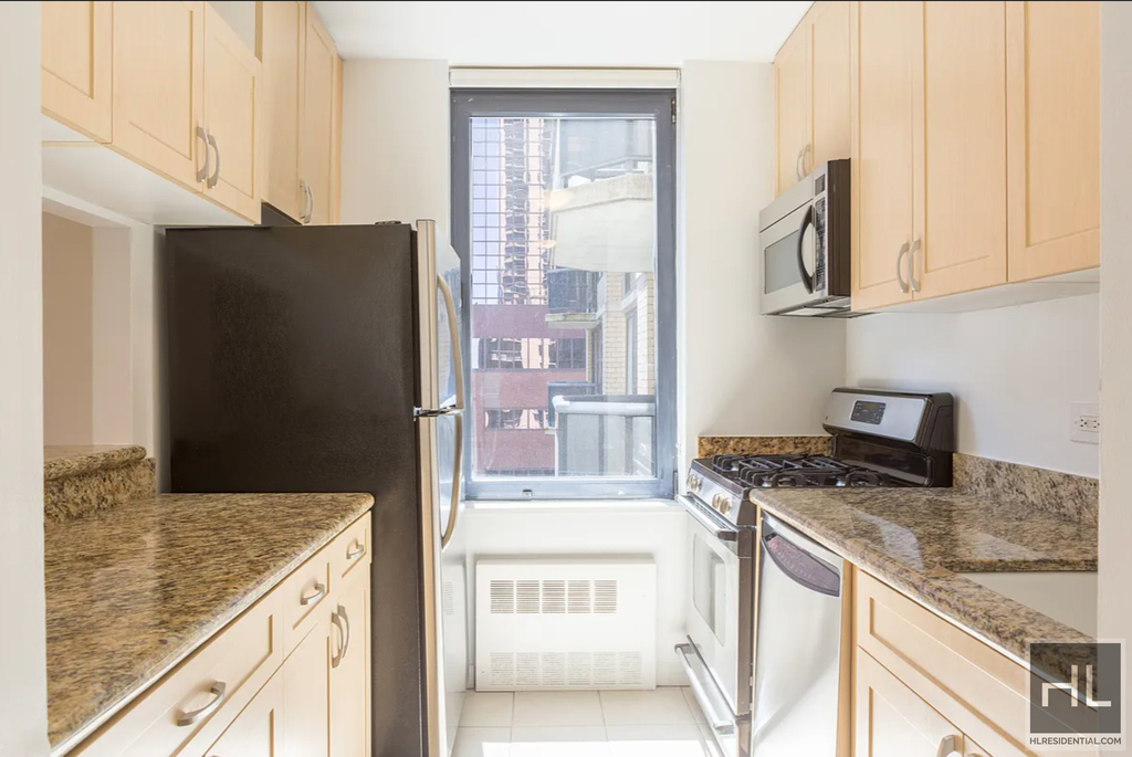 West 48th Street - Photo 2