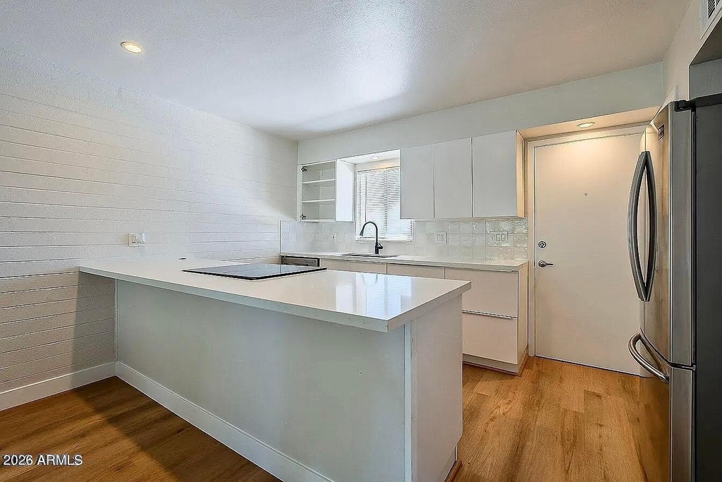 3737 E Turney Avenue - Photo 3