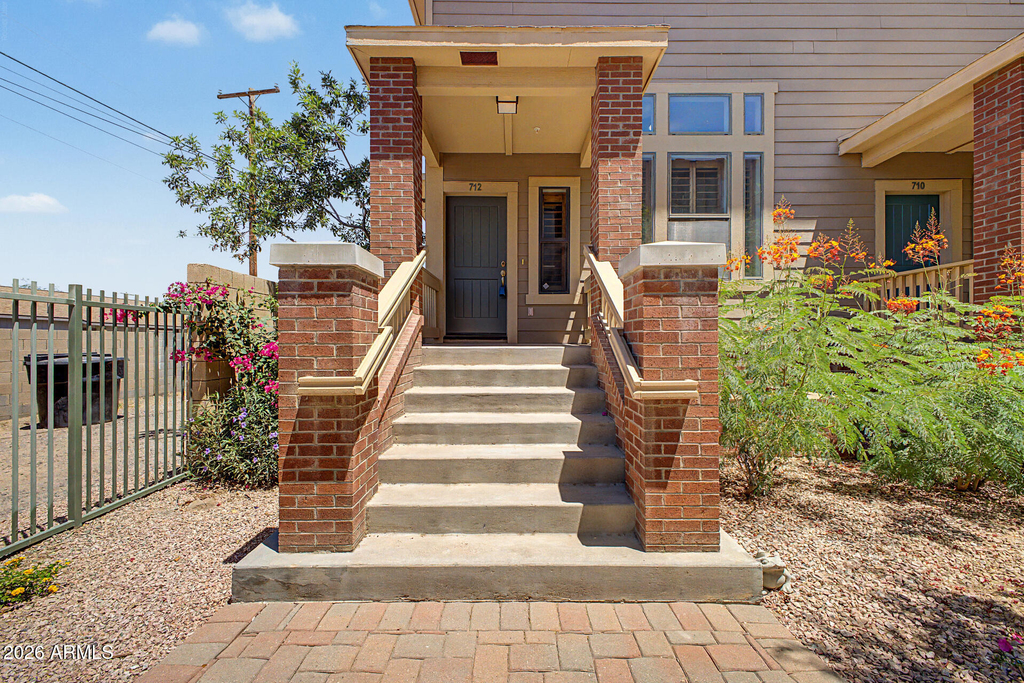 712 S Beck Avenue - Photo 1