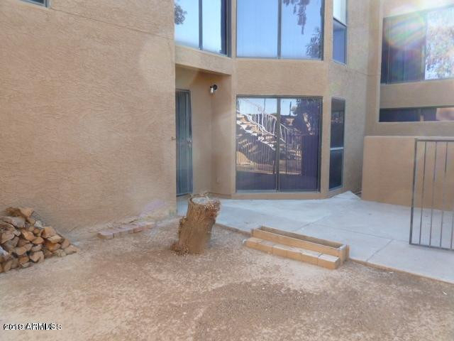 3228 W Glendale Avenue - Photo 9