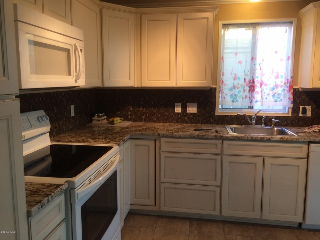 1807 E Augusta Avenue - Photo 5