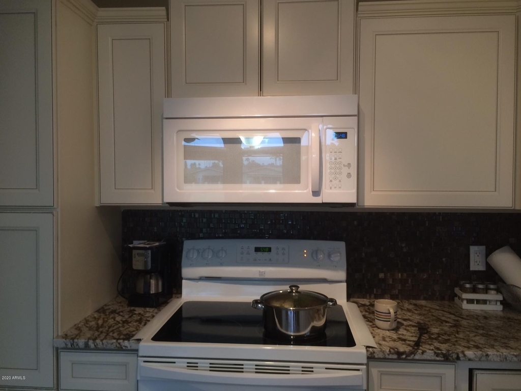 1807 E Augusta Avenue - Photo 3