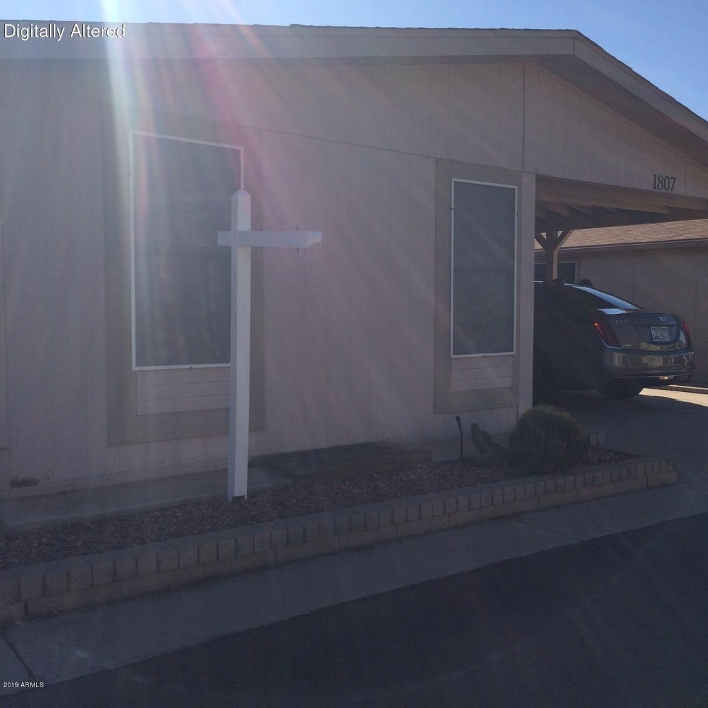 1807 E Augusta Avenue - Photo 0