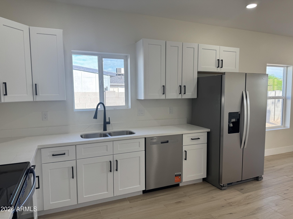 1515 W Mckinley Street - Photo 5