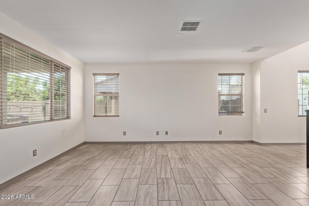 905 S Canal Drive - Photo 4