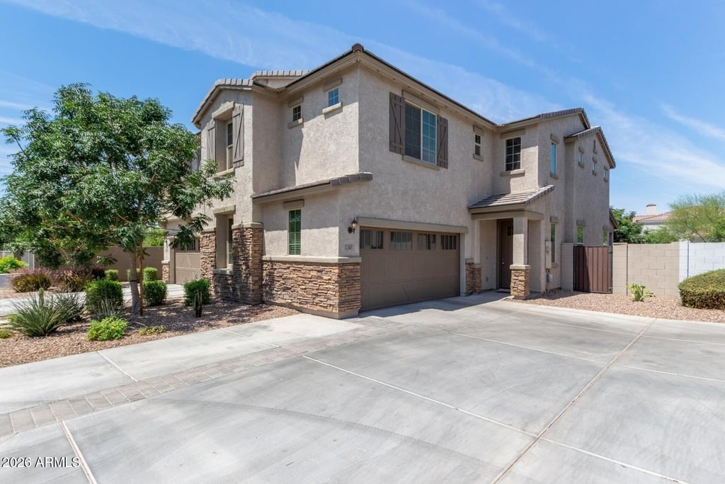 905 S Canal Drive - Photo 1