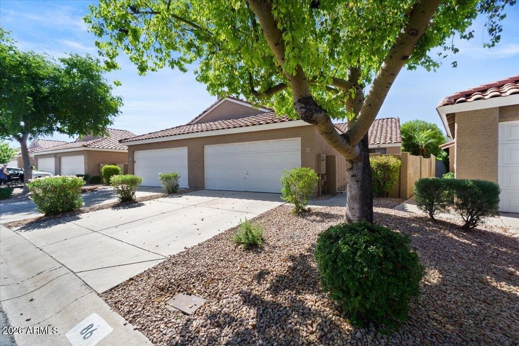 3510 E Hampton Avenue - Photo 0