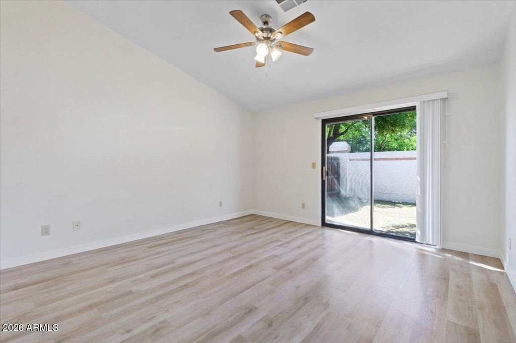 3510 E Hampton Avenue - Photo 6