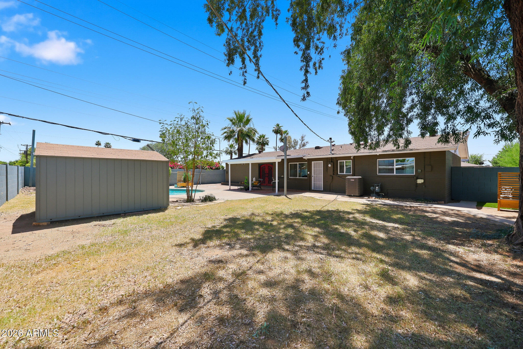 2302 W Berridge Lane - Photo 31