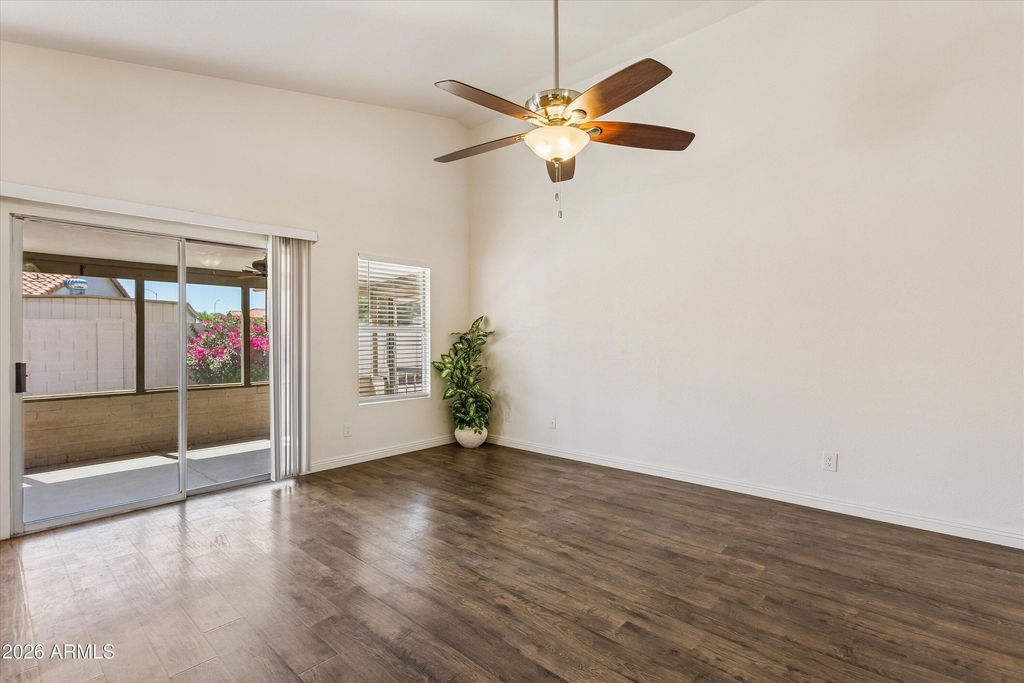 4231 E Alder Avenue - Photo 7
