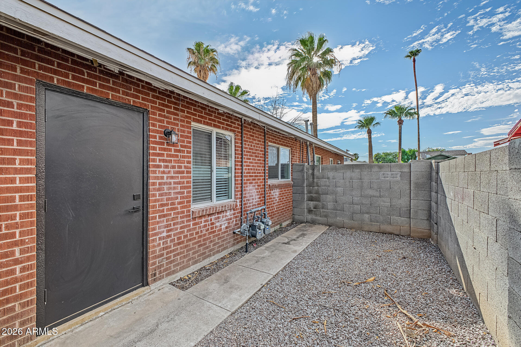 2309 N Dayton Street - Photo 32