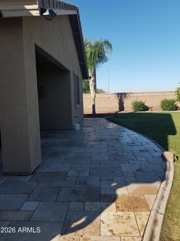 1350 E Indigo Drive - Photo 4