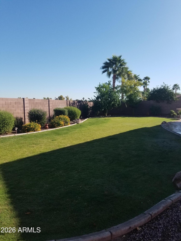 1350 E Indigo Drive - Photo 26