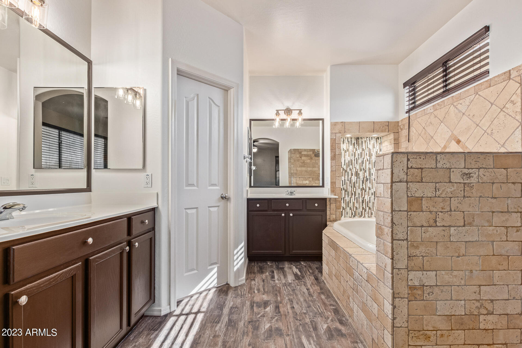 11826 N 146th Avenue - Photo 17