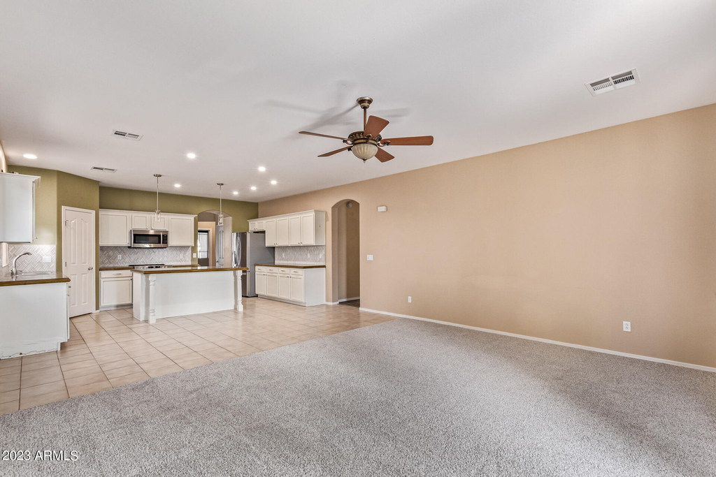 11826 N 146th Avenue - Photo 8
