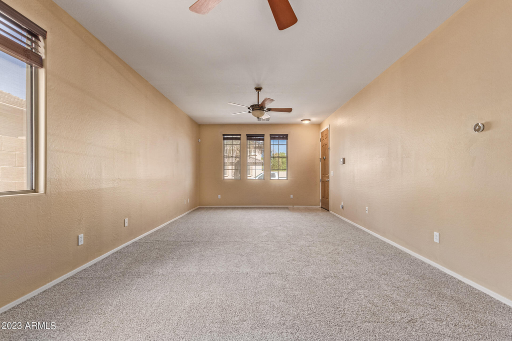11826 N 146th Avenue - Photo 6