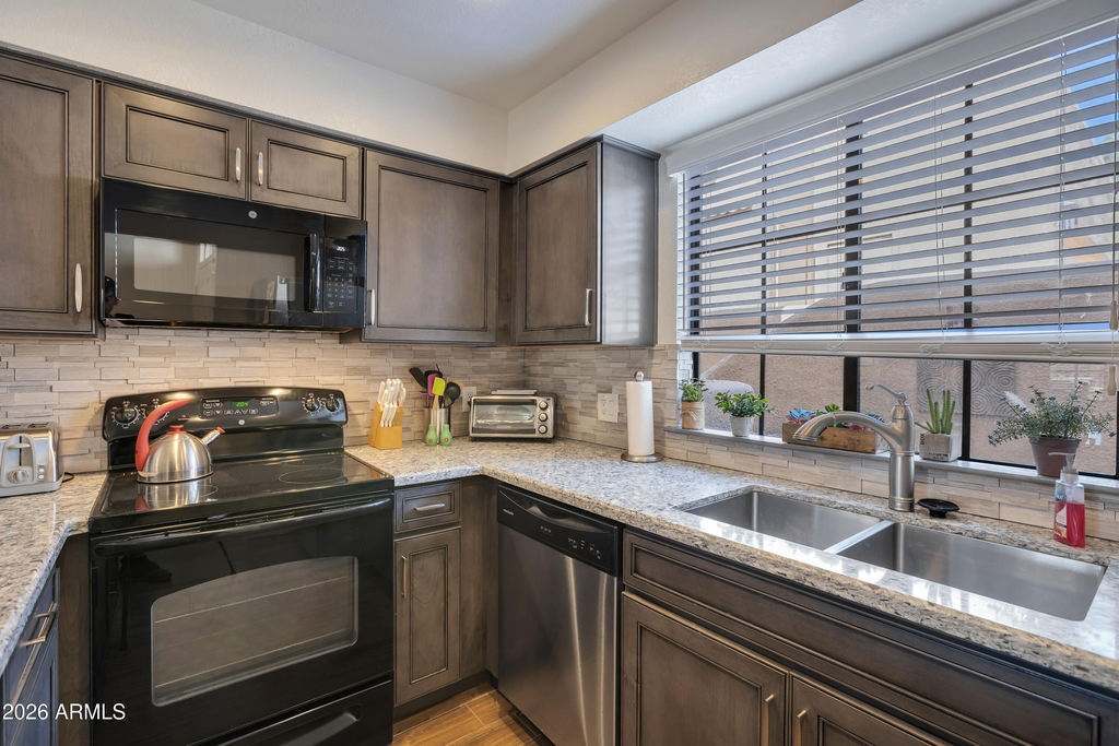 6142 N 29th Street - Photo 6