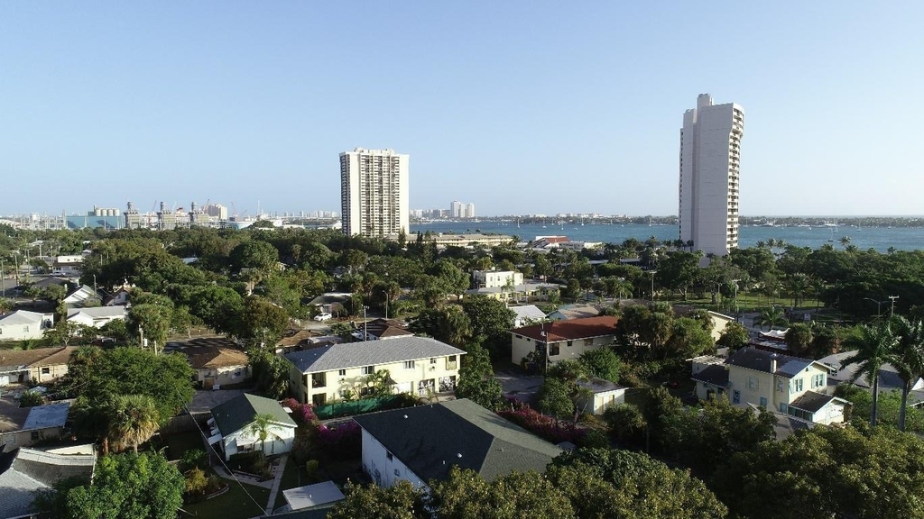 423 49th Street - Photo 4