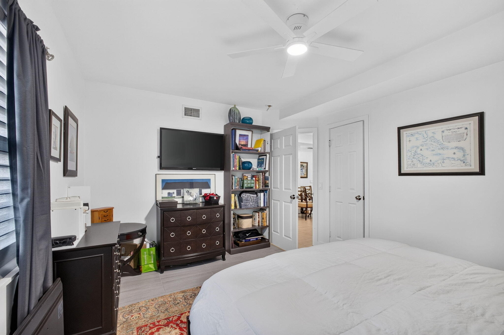 423 49th Street - Photo 23