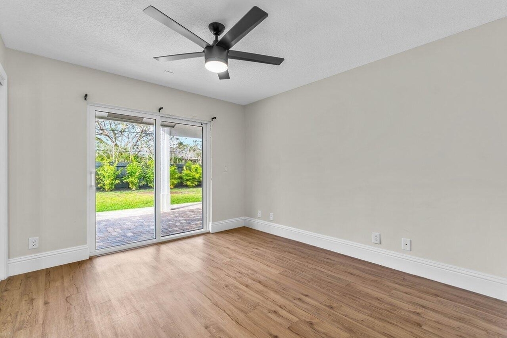 4593 Ellwood Drive - Photo 20