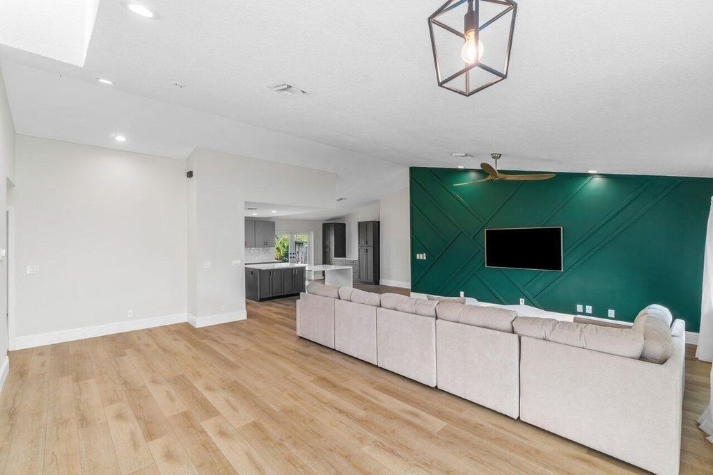 4593 Ellwood Drive - Photo 2