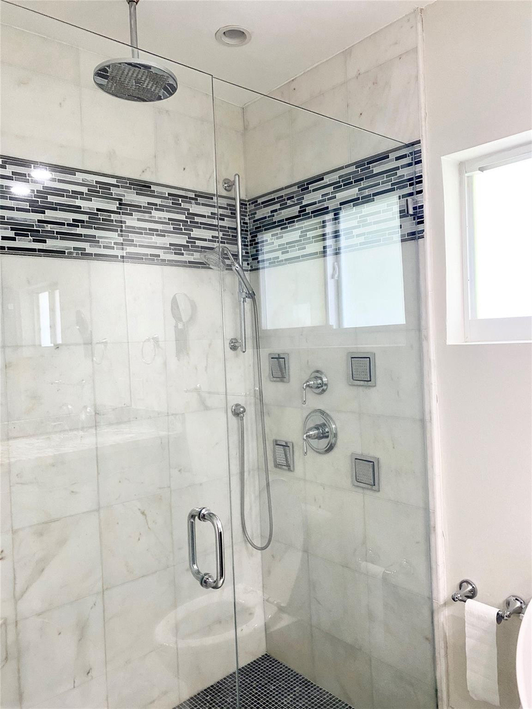 800 Glouchester Street - Photo 13