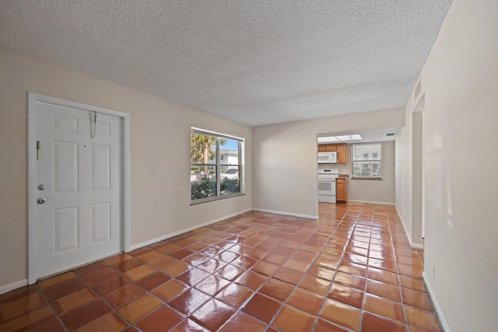 2707 Vandiver Drive - Photo 1