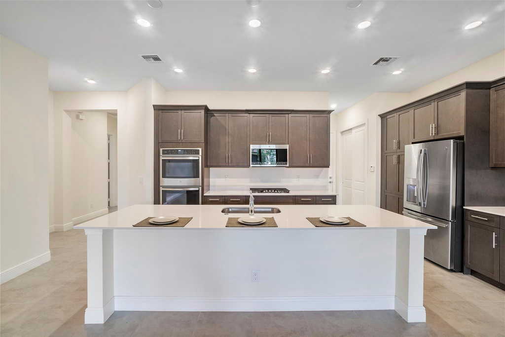 11785 S Waterway Circle - Photo 8