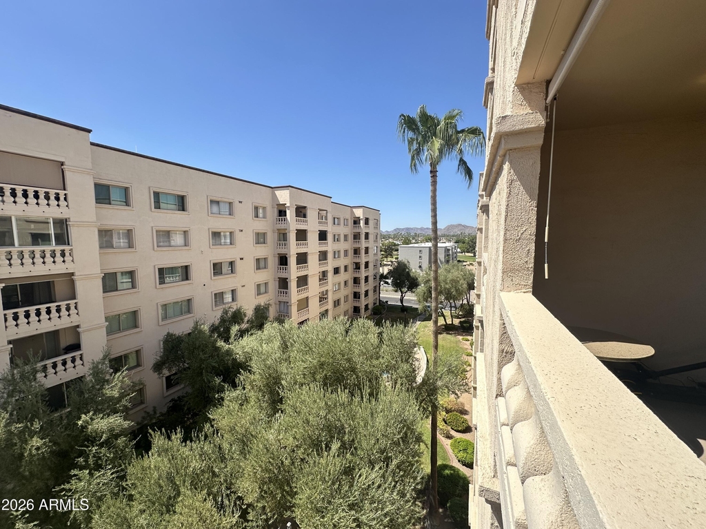7950 E Camelback Road - Photo 18