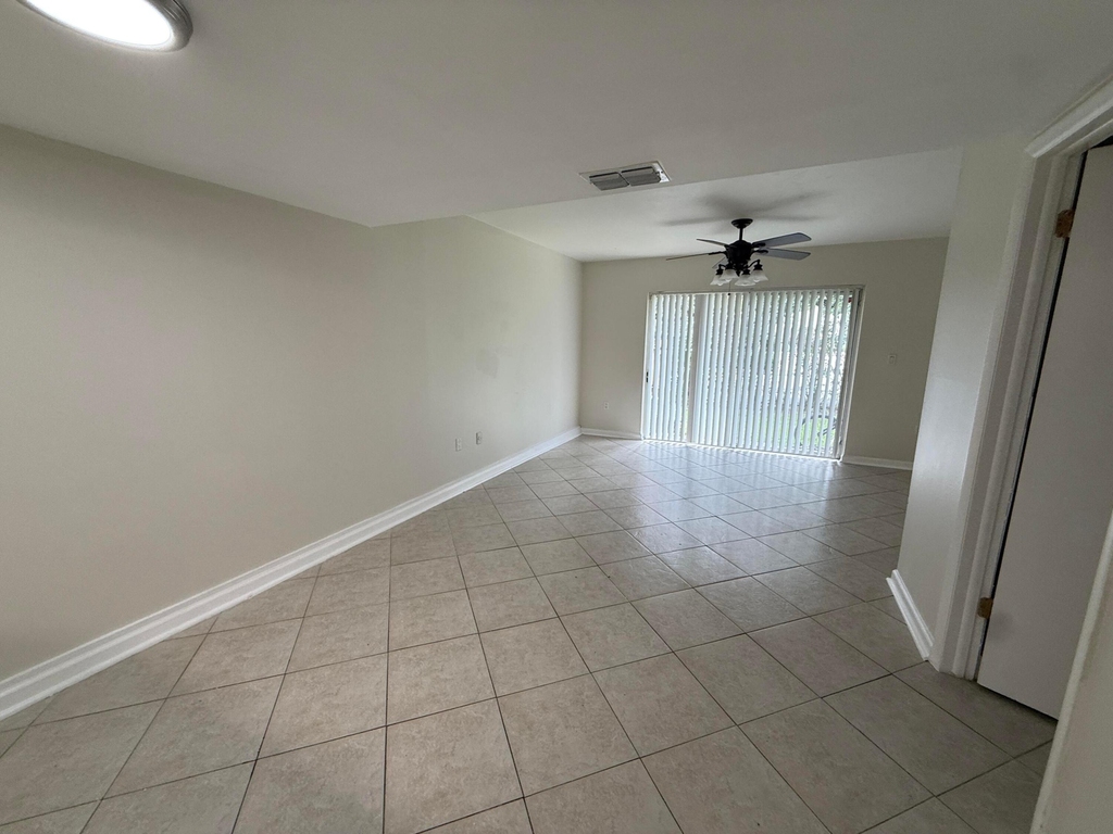 3817 Nw 90th Avenue - Photo 6