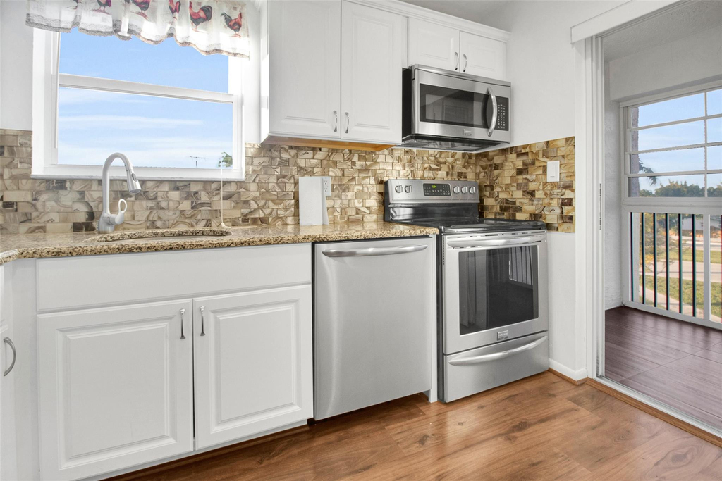 6890 Royal Palm Boulevard - Photo 2