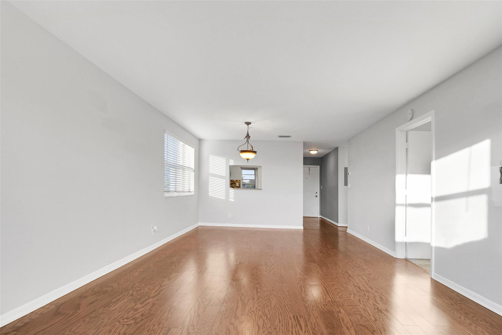 6890 Royal Palm Boulevard - Photo 9