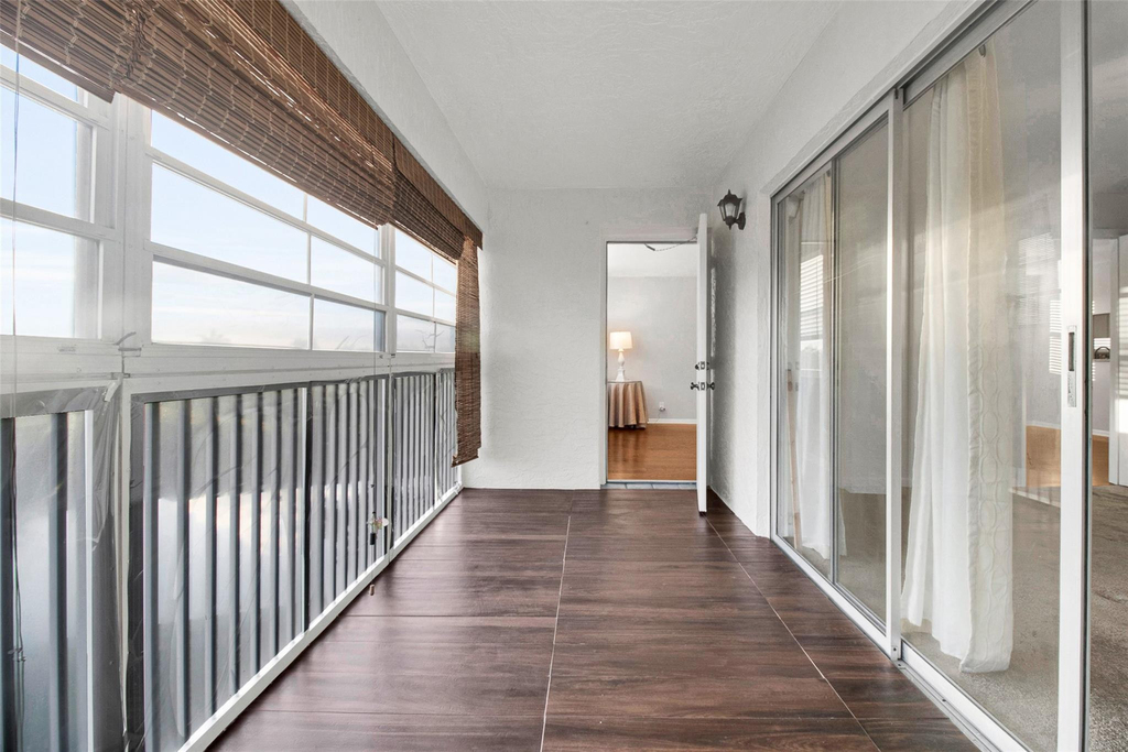 6890 Royal Palm Boulevard - Photo 16