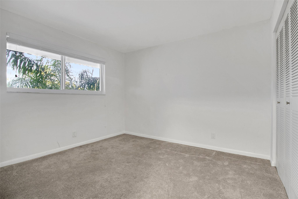 6890 Royal Palm Boulevard - Photo 18