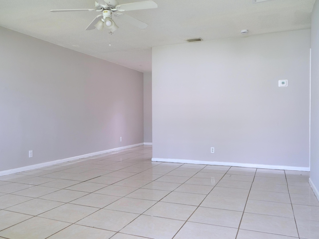 401 Silver Beach Road - Photo 4
