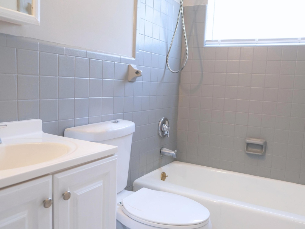 401 Silver Beach Road - Photo 10
