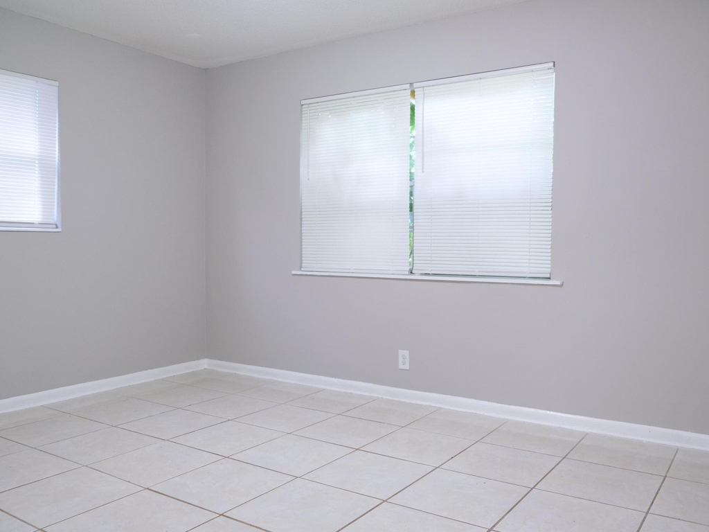 401 Silver Beach Road - Photo 11