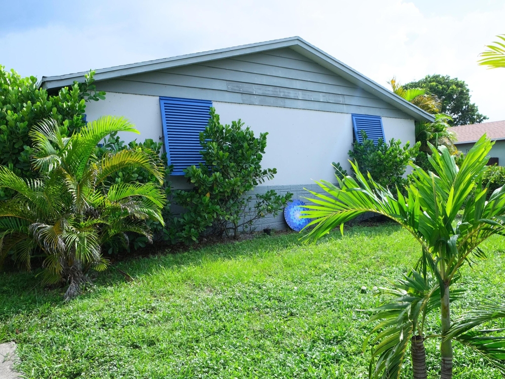 401 Silver Beach Road - Photo 3