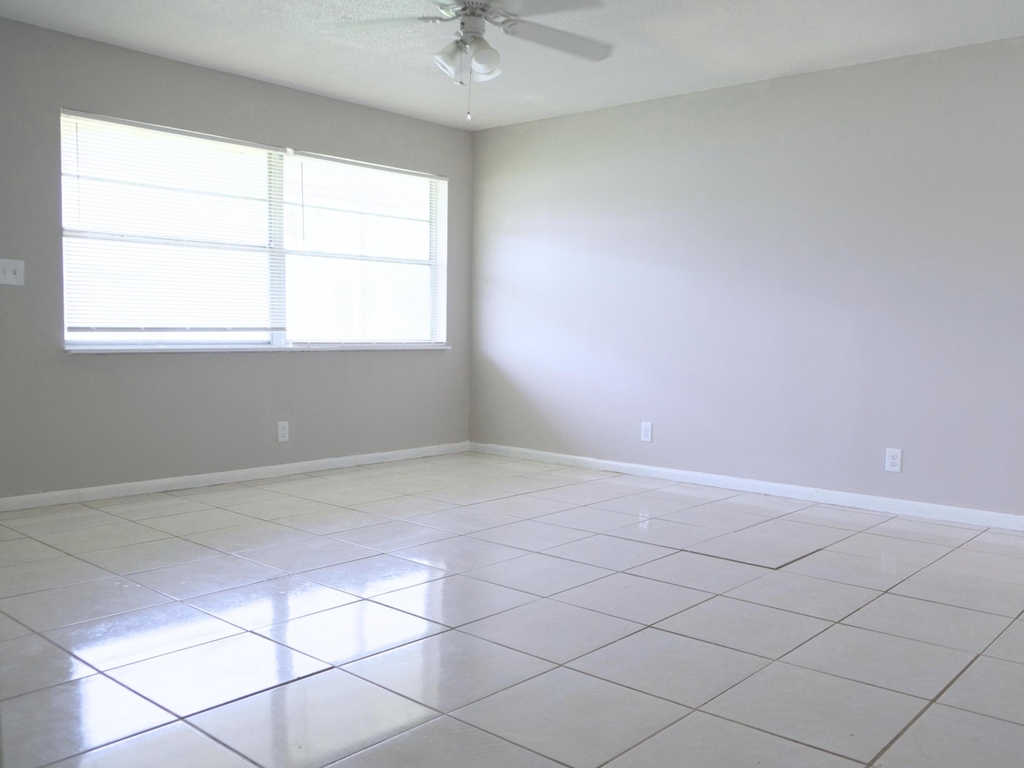 401 Silver Beach Road - Photo 12