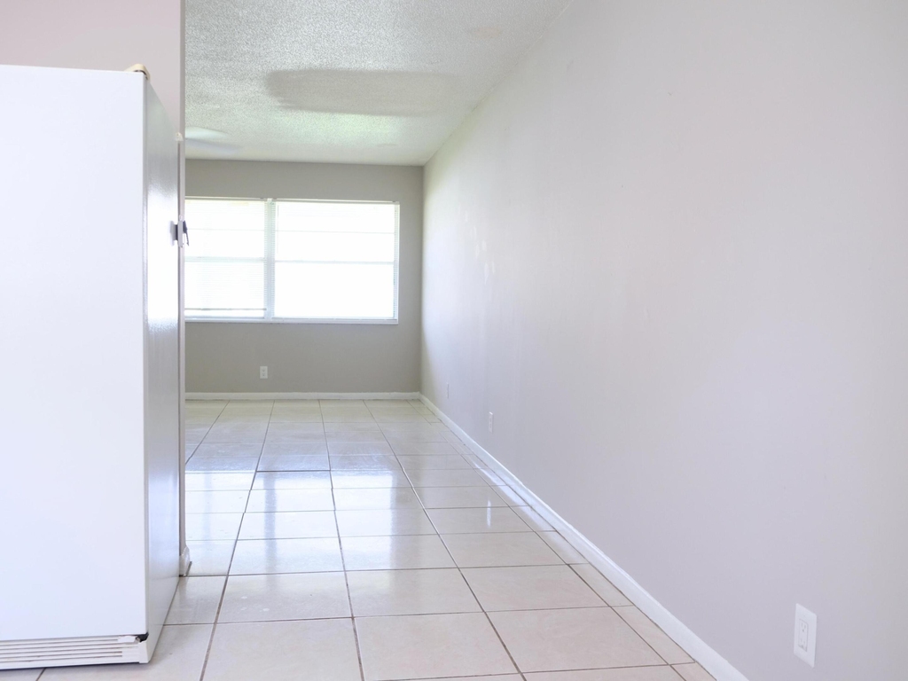401 Silver Beach Road - Photo 6